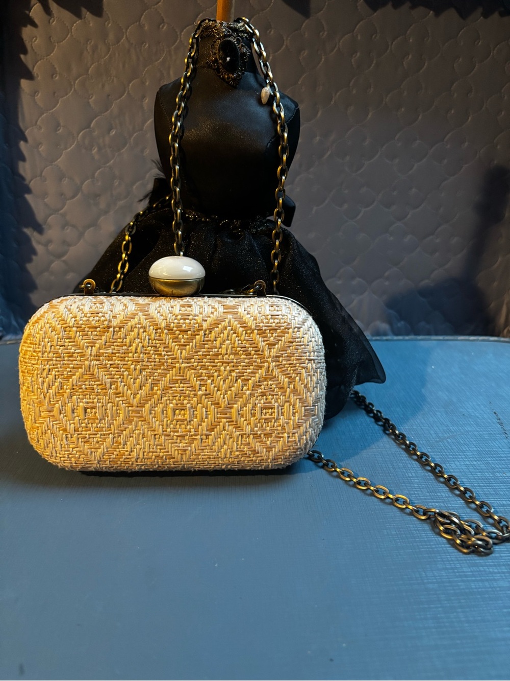 Urban Expressions extra handbag from clutch to handbag